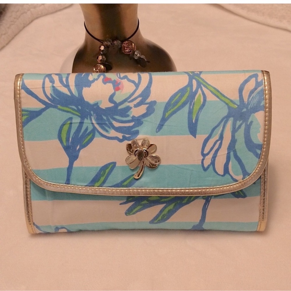 Lilly Pulitzer Spring Fling Clutch in Shorely Blue